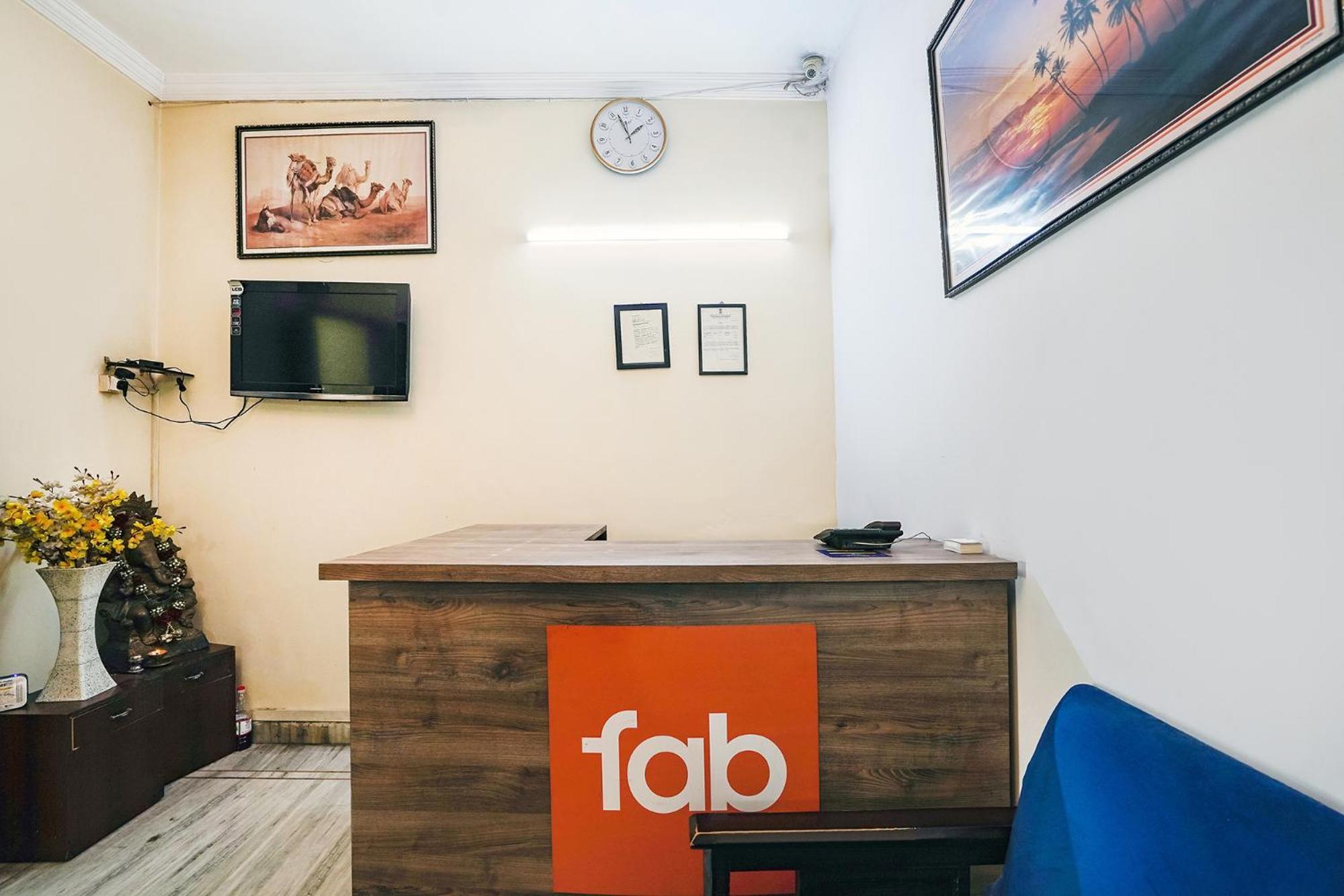 Hotel Fabexpress Ivy Sector 35 Noida