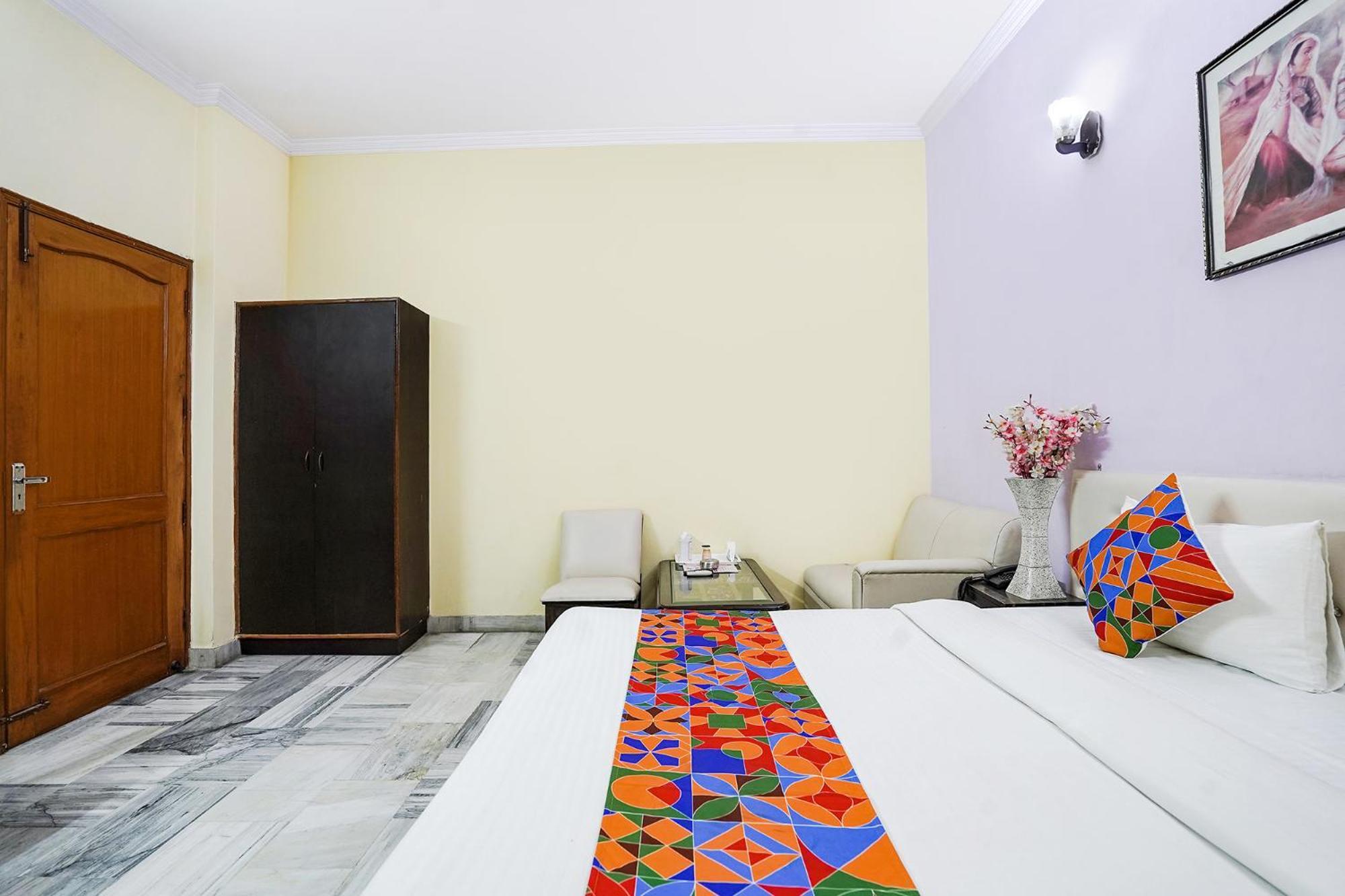 Fabexpress Ivy Sector 35 Noida